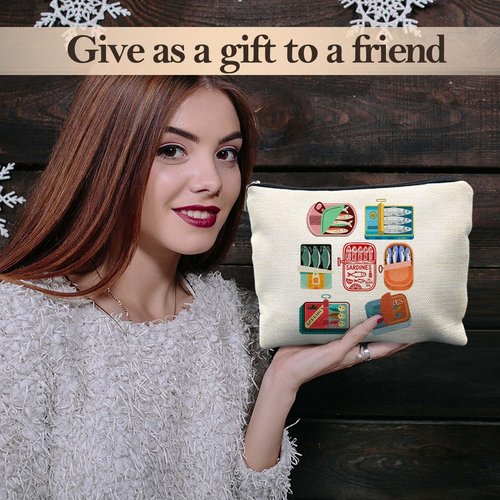 Likjad Sardines Tin Beach Makeup Bag, Coastal Sardine Fish Cosmetic Bags for Women, Fish Lover Gifts Makeup Pouch, Nautical Beachy Ocean Zipper Pouch