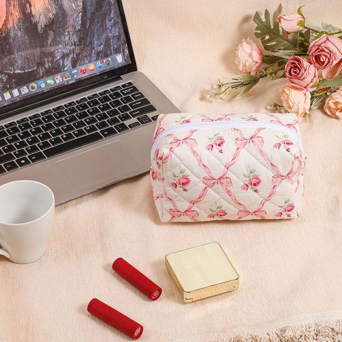 RSRSLEII Small Quilted Cotton Makeup bag, Cute Floral Cosmetic bag, Cotton Aesthetic Makeup Pouch, Large Capacity Travel Toiletry Bag for Women and Girls (02Pink bows)