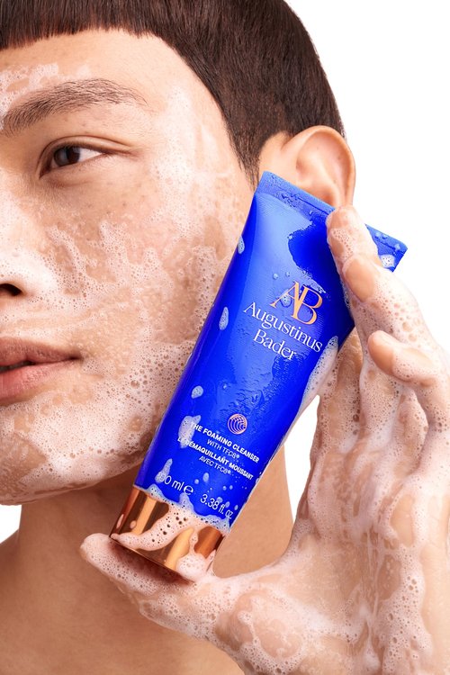 Augustinus Bader The Foaming Cleanser – Luxury Gentle Hydrating Face Cleanser – Removes Impurities & Excess Oil While Supporting Skin Barrier – Soothing & Non-Drying Formula – 150 ml / 5 fl oz