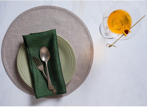 Solino Home Linen Cloth Napkins - 100% Pure Linen Forest Green Dinner Napkins | Set of 4, 20 x 20 Inch, Handcrafted & Machine Washable