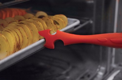 Norpro Silicone Oven Rack Push/Pull Tool - Heat-Resistant Kitchen Accessory for Safe Handling