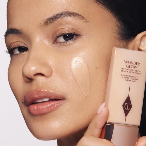 Charlotte Tilbury Wonderglow Face Primer - Illuminating Hydrating Primer for Dewy Skin - Infused with Hyaluronic Acid & Rosehip Oil