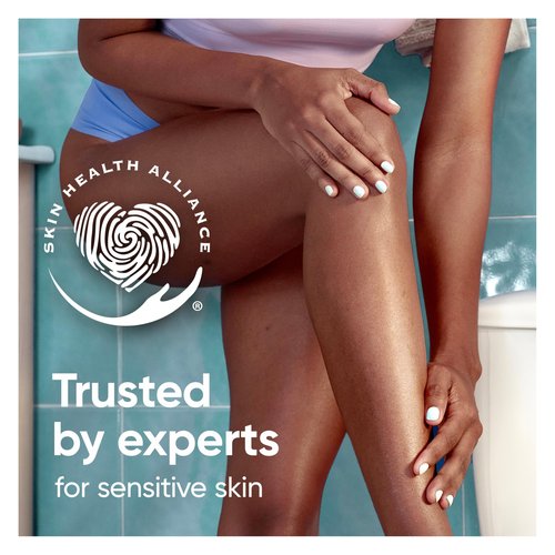 Venus MoistureGlide Women's Razor Blades, With Built-in Shave Gel Bars, 4 Razor Blade Refills, Holiday Gifts for Women