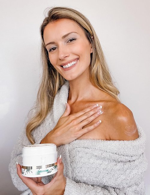 Skiennix Body Cream - Deep Hydration with Olive Oil & Aloe Vera, 7.05 fl. oz