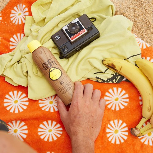 Sun Bum Original Moisturizing Sunscreen Spray SPF 50 with Sonny Sticker, Vegan and Hawaii 104 Act Compliant, Octinoxate & Oxybenzone Free, Broad Spectrum UVA/UVB Sunscreen, 3 Pack, 6 oz