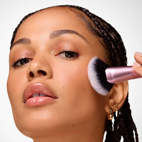 Real Techniques Angled Fan Finishing Brush, Dual-Ended Contour, Bronzer & Blush Makeup Brush for Blending Powder or Cream Products, UltraPlush Bristles, Cruelty-Free, 1 Count