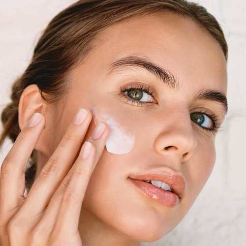Clarins Multi-Active Night Moisturizer with Niacinamide - Smooth Fine Lines & Boost Glow