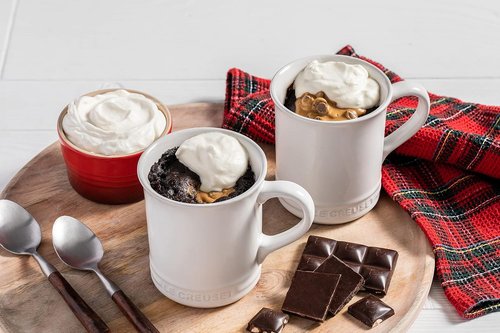 Le Creuset Enamel On Steel Demi Kettle - 1.25 Qt. Kettle & Set of 2 Stoneware Mugs, White