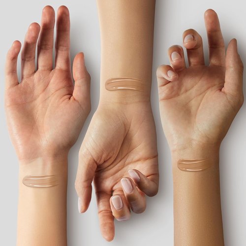 Covergirl Outlast Extreme Wear Foundation - Full Coverage Liquid with SPF 18 | Creamy Natural, 1 Fl. Oz.