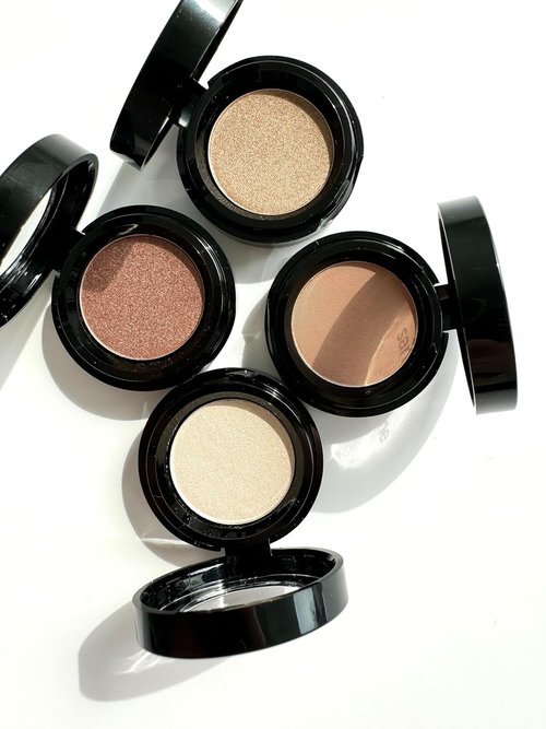 Sandstone Scandinavia Hypoallergenic Eyeshadow - Long-Lasting, Blendable Formula - Vegan & Fragrance-Free - 584 Dark Bronze