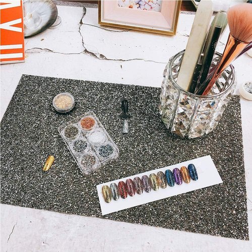 EBANKU Shiny Nail Table Mat, Nail Art Hand Rest Pad for Nail Art Cushion Pillow, Washable Portable Manicure Tool（Black）