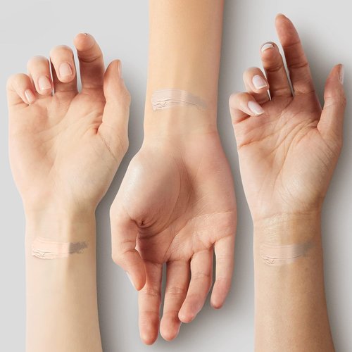 COVERGIRL & Olay Simply Ageless Liquid Foundation - Matte Finish with Hyaluronic Acid & Vitamin C, 220 Creamy Natural, 1 Count