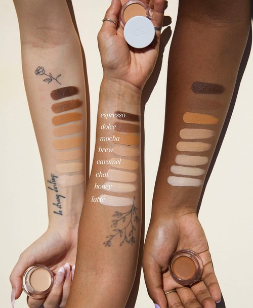 Ere Perez - Natural Arnica All-Cover Pot Concealer | Med-Full Coverage, Satin Finish, Calming, Nourishing | Vegan, Cruelty-Free, Clean Beauty (Latte, 0.18 oz | 5 g)