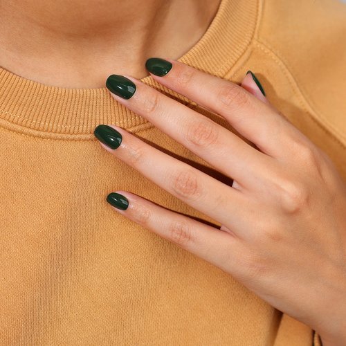 LONDONTOWN lakur Nail Polish - Chip-Resistant, Non-Toxic, Conditions & Hydrates Nails | Glossy Deep Jade, Vibe, .40 fl oz