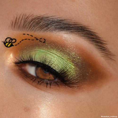 Colourpop Winnie The Pooh Bundle - Sweet As Can Bee Eyeshadow Palette & Hunny Pot Lip Scrub Set | Honey-Inspired Makeup Duo