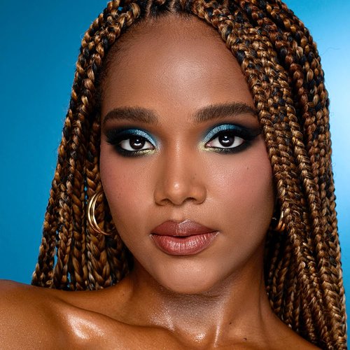 Sigma Beauty Beachy Eyeshadow Palette - Vibrant Ocean-Inspired Shades for Stunning Looks