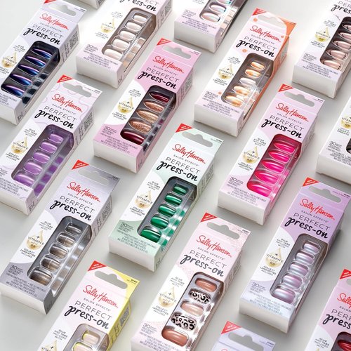 Sally Hansen Press-On Nails - Coffin Shape, Easy Application, Non-Damaging | 30 Nails & Accessories - Onyx-Pected