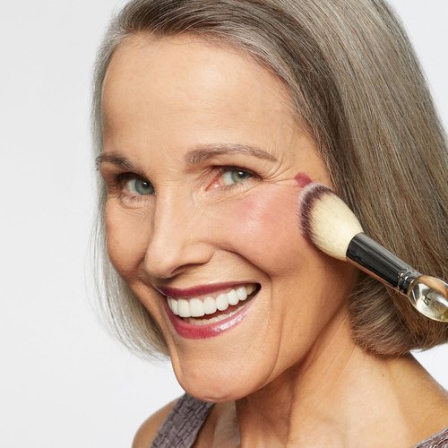 IT Cosmetics Heavenly Luxe Blush Brush #4 - Angled Brush for Liquid & Powder Blush - Award-Winning Design