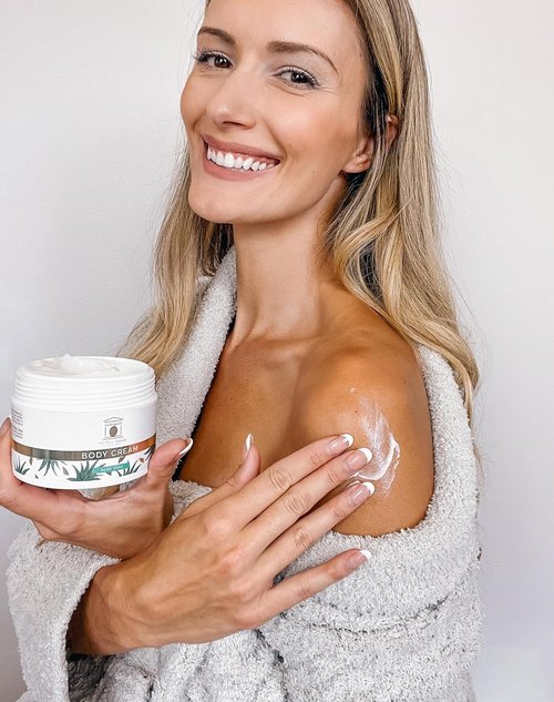 Skiennix Body Cream - Deep Hydration with Olive Oil & Aloe Vera, 7.05 fl. oz