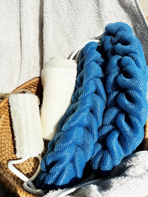 Long Stretch Back Sponge with Rope Handles Back Scrubber Bath Shower Mesh Sponge Exfoliating Body Scrub Stretch Braided Loofah for Men and Women(2-Pack,Blue)