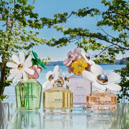 Marc Jacobs Daisy Eau So Fresh Eau de Toilette - Fresh Floral Women's Perfume with Raspberry & Wild Rose Notes