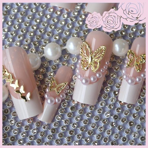 200 Pcs Butterfly Nail Charms and Gems Gold Butterflies Nail Charms Bulk Kawaii y2k Nail Art Charms 3D Cute Metal Alloy Making Ornament Big Small Nail Decoration Accessories for DIY fingernail Charms