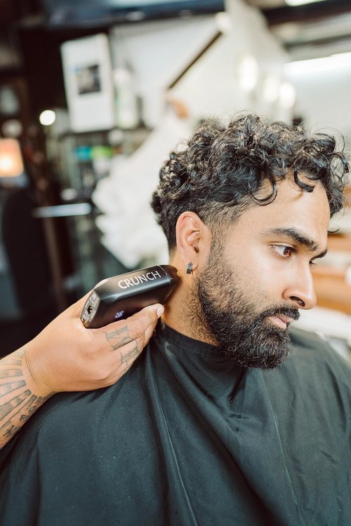Supreme Trimmer 2-in-1 T-Shaper Trimmer & Crunch Foil Shaver | STF602 Electric Razor & ST5210 Beard Trimmer Barber Haircut Kit | Gold