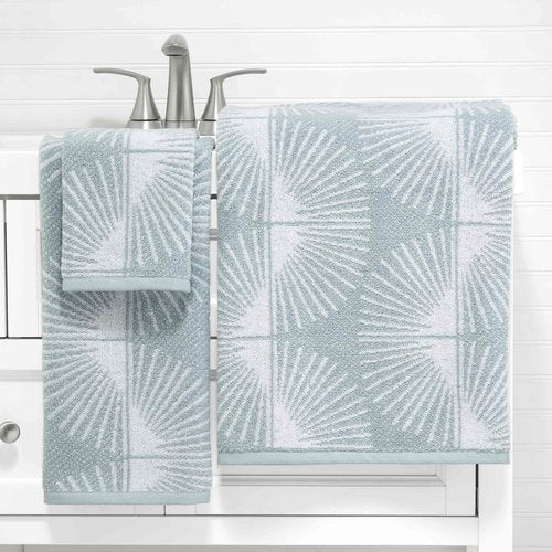 Nicole Miller - Washcloths, Soft & Absorbent Cotton, Dorm Room Essentials, Set of 4 (Kendall Collection, Oasis)