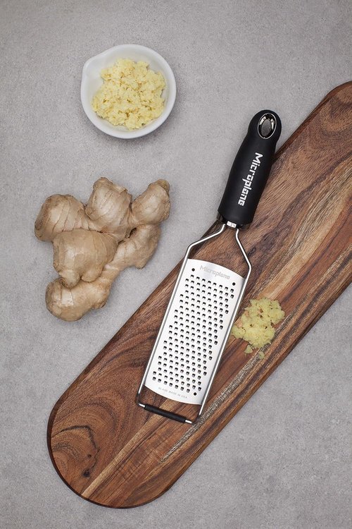 Microplane Gourmet Series Coarse Cheese Grater - Premium Silver Grating Tool, 1 Count