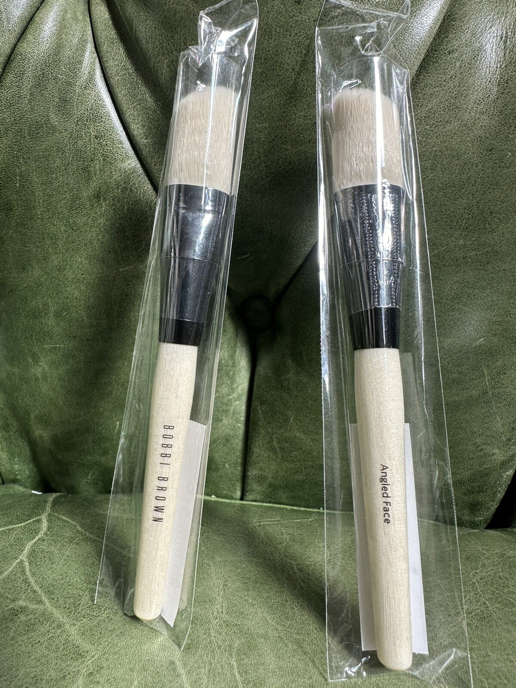 Angled Face Brush - Full Size, 100% Authentic Bobbi Brown Cosmetics