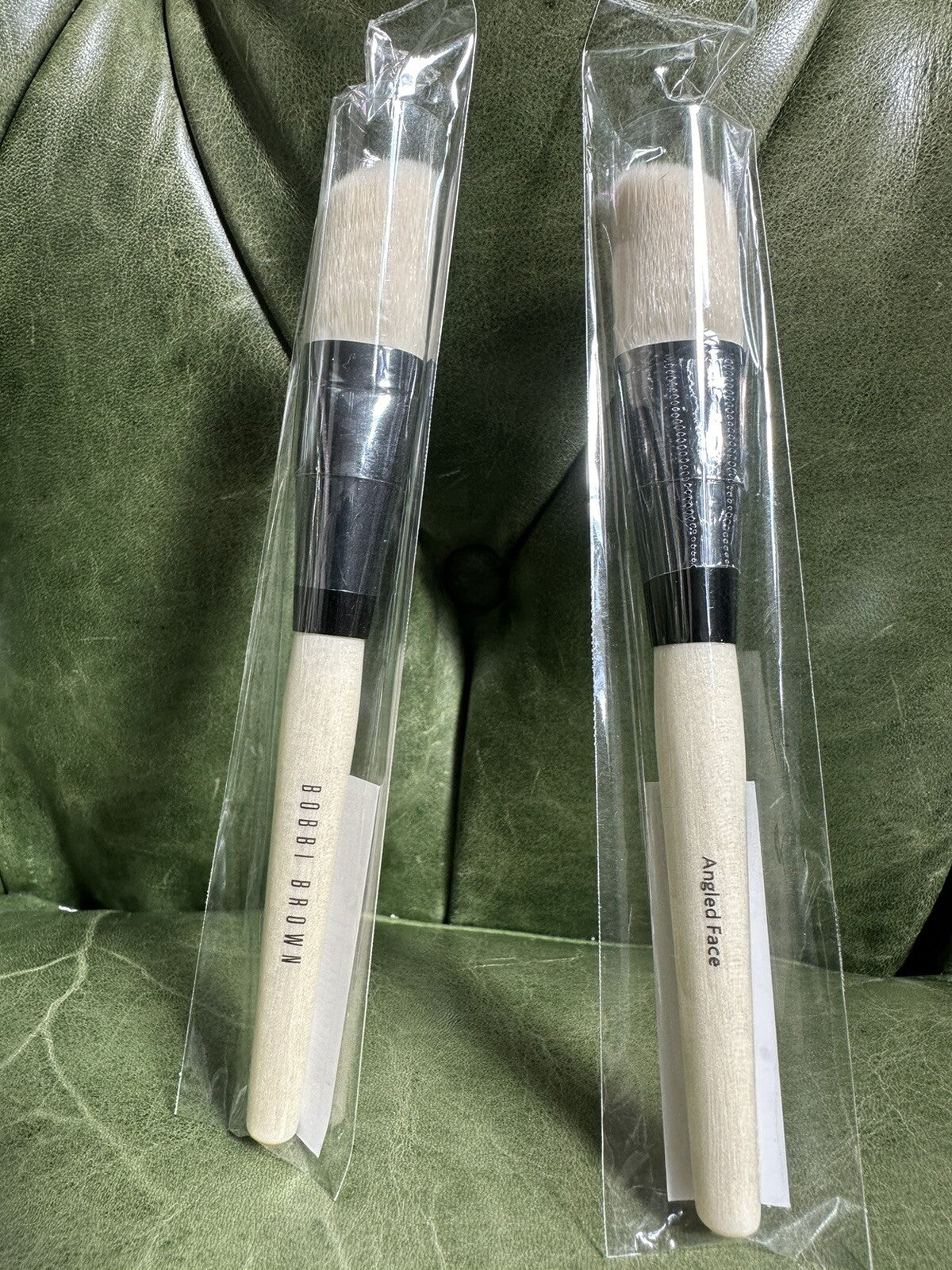 Angled Face Brush - Full Size, 100% Authentic Bobbi Brown Cosmetics