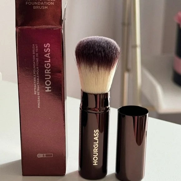 Retractable Foundation Brush for Makeup & Face Cosmetics - Soft Vegan Brush