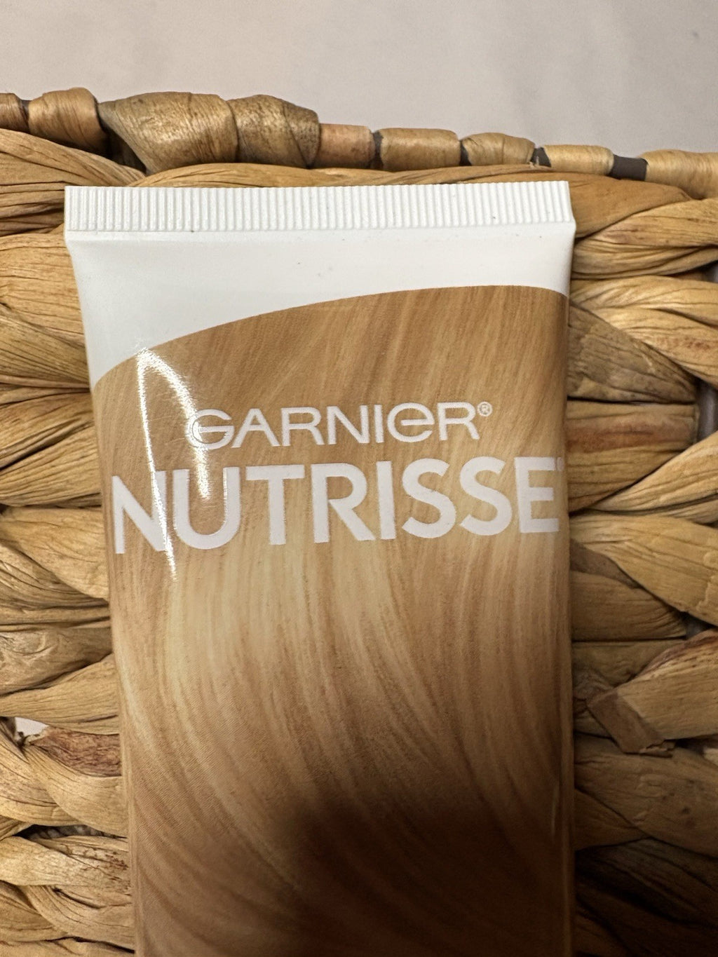 Garnier Nutrisse Color Reviver Golden Blonde Hair Dye 4.2oz Set