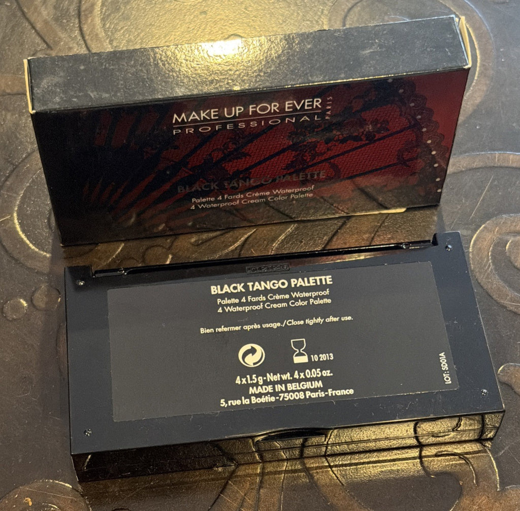 Black Waterproof Makeup Palette for Professional Use