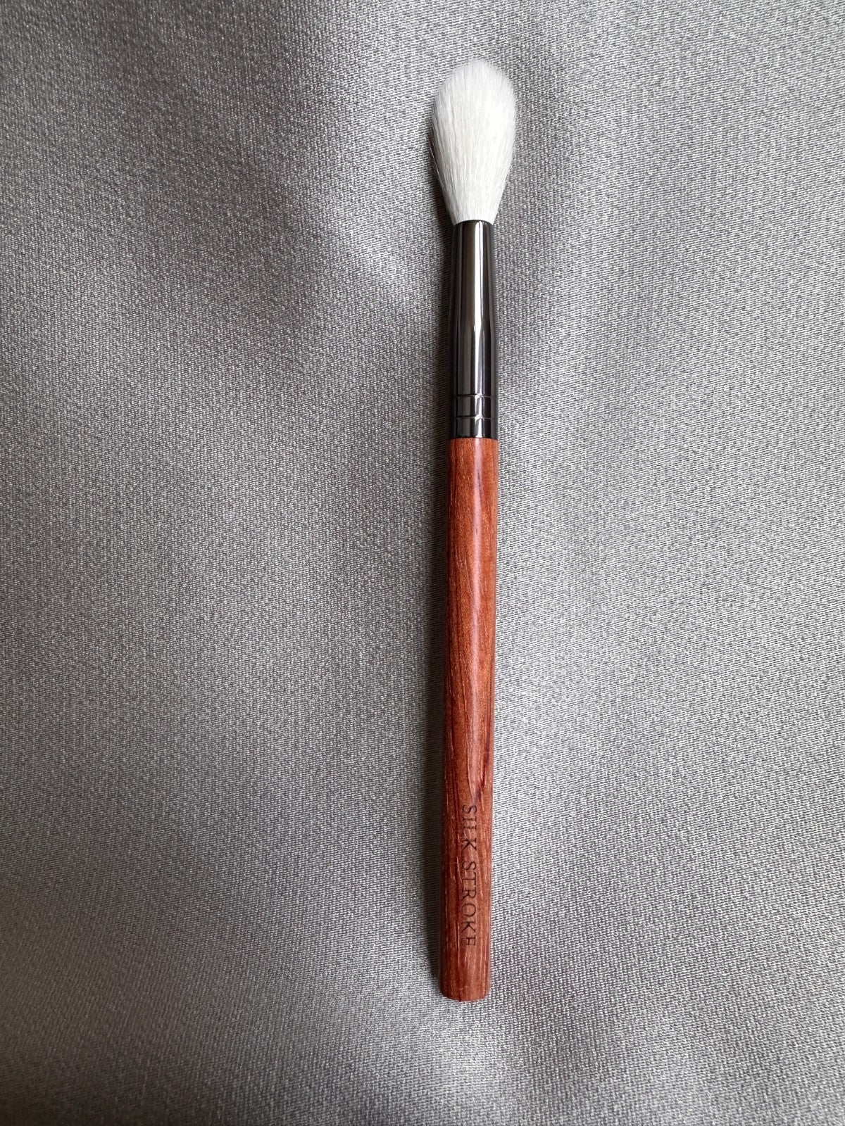 Goat Hair Highlighter Contour Brush – Precision Face Makeup Tool