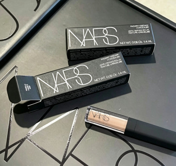 Mini Radiant Creamy Concealer with Medium Coverage - Travel Size, 30 Shades