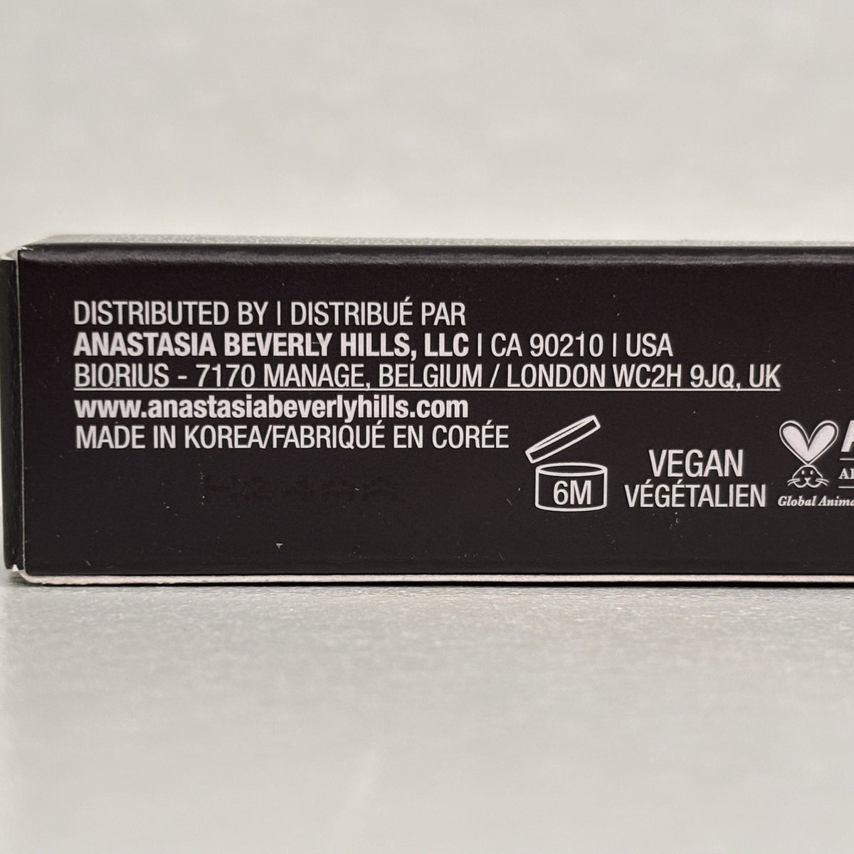 Waterproof Brow Pen in Medium Brown with Fine Tip - Natural Hair-Like Strokes