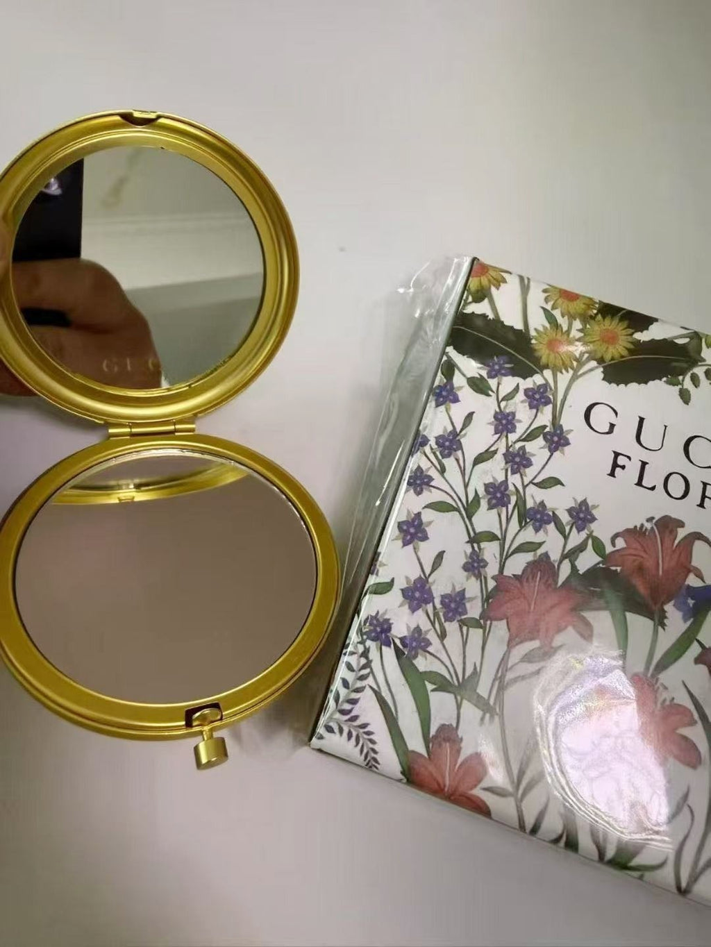 Floral Pattern Compact Mirror for Beauty and Gift Packaging