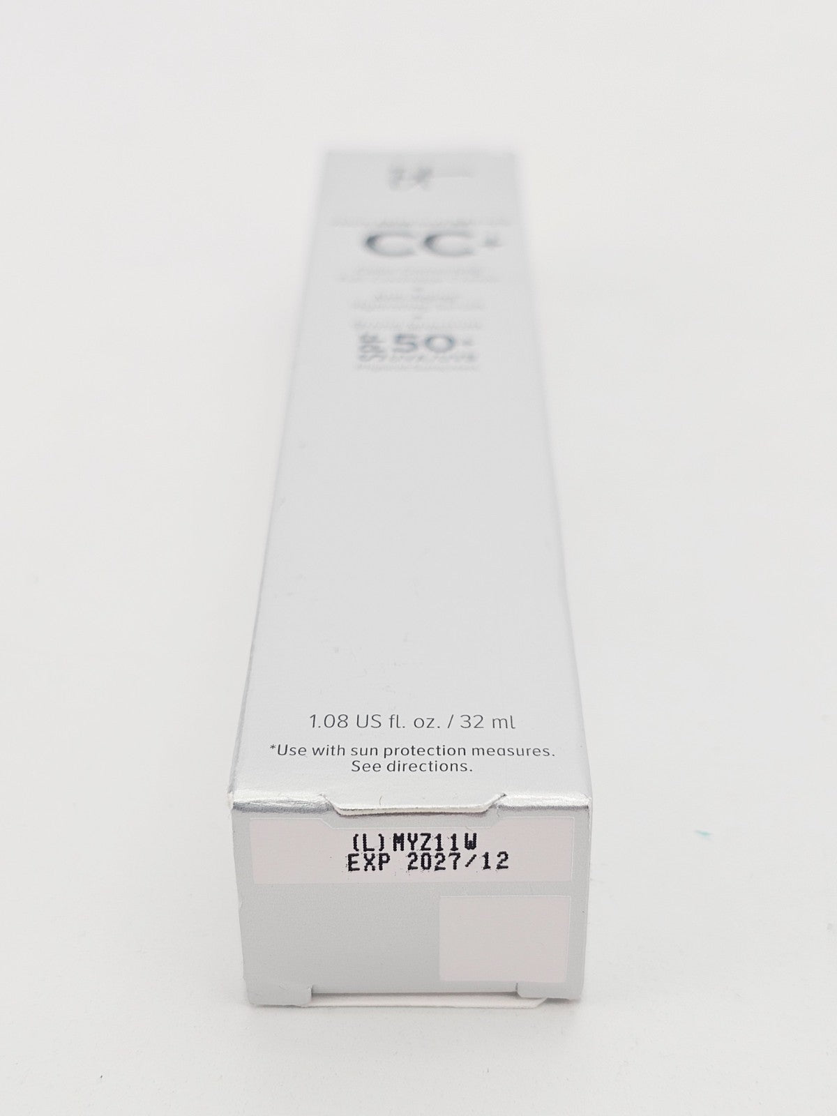 It Cosmetics Color Correcting CC+ SPF 50 Light Foundation 1.08 fl oz
