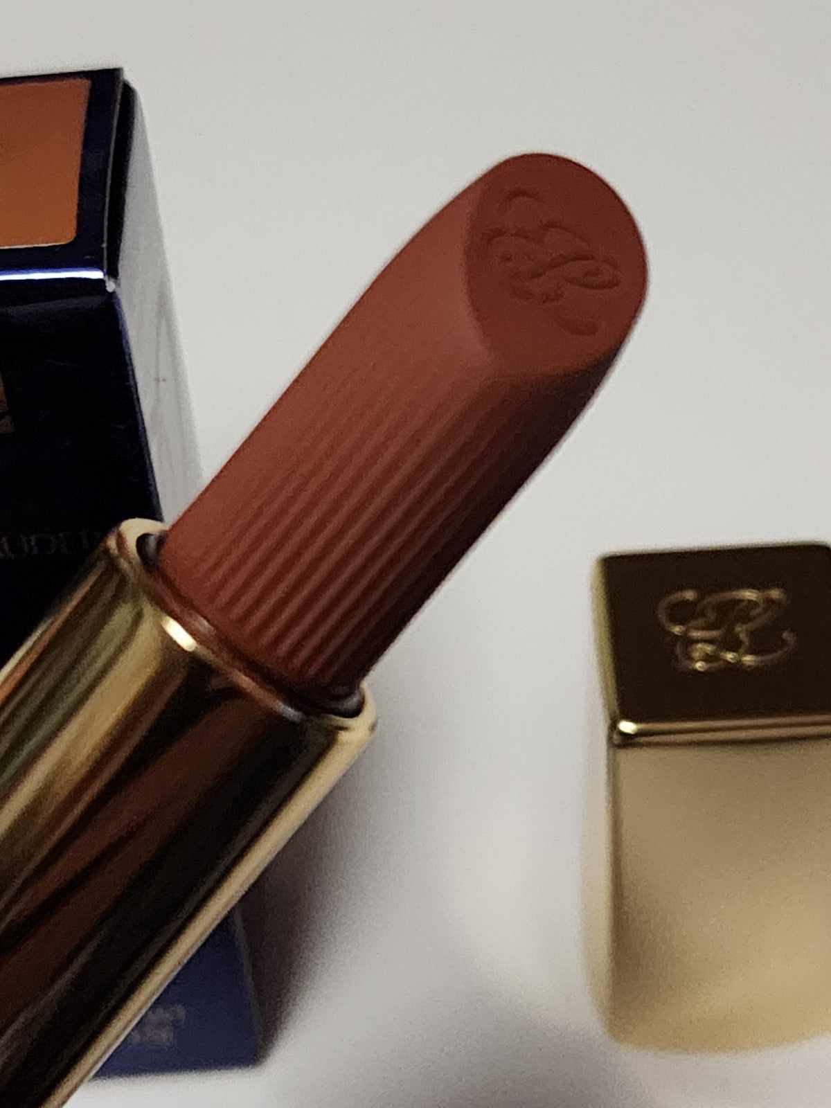 Estee Lauder Pure Color Envy Lipstick Matte 829 Expose