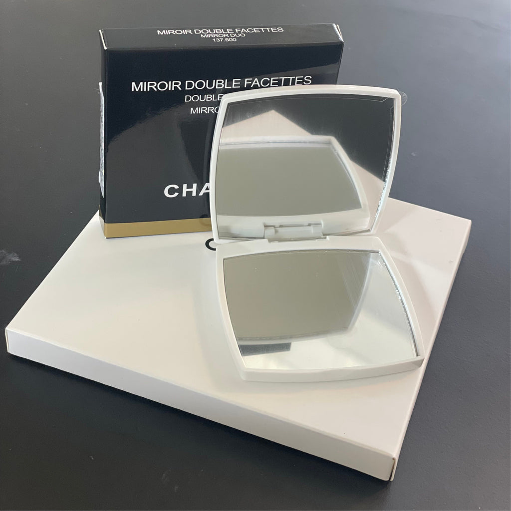 Compact Double Facette Mirror - Travel Ready, Slim & Elegant