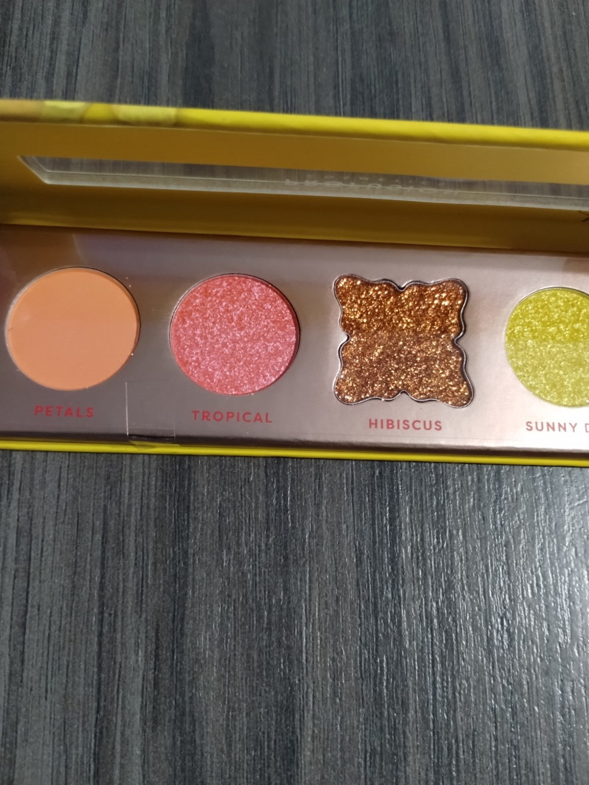 Eyeshadow Palette 5 Shades - Honest Hibiscus Color Collection
