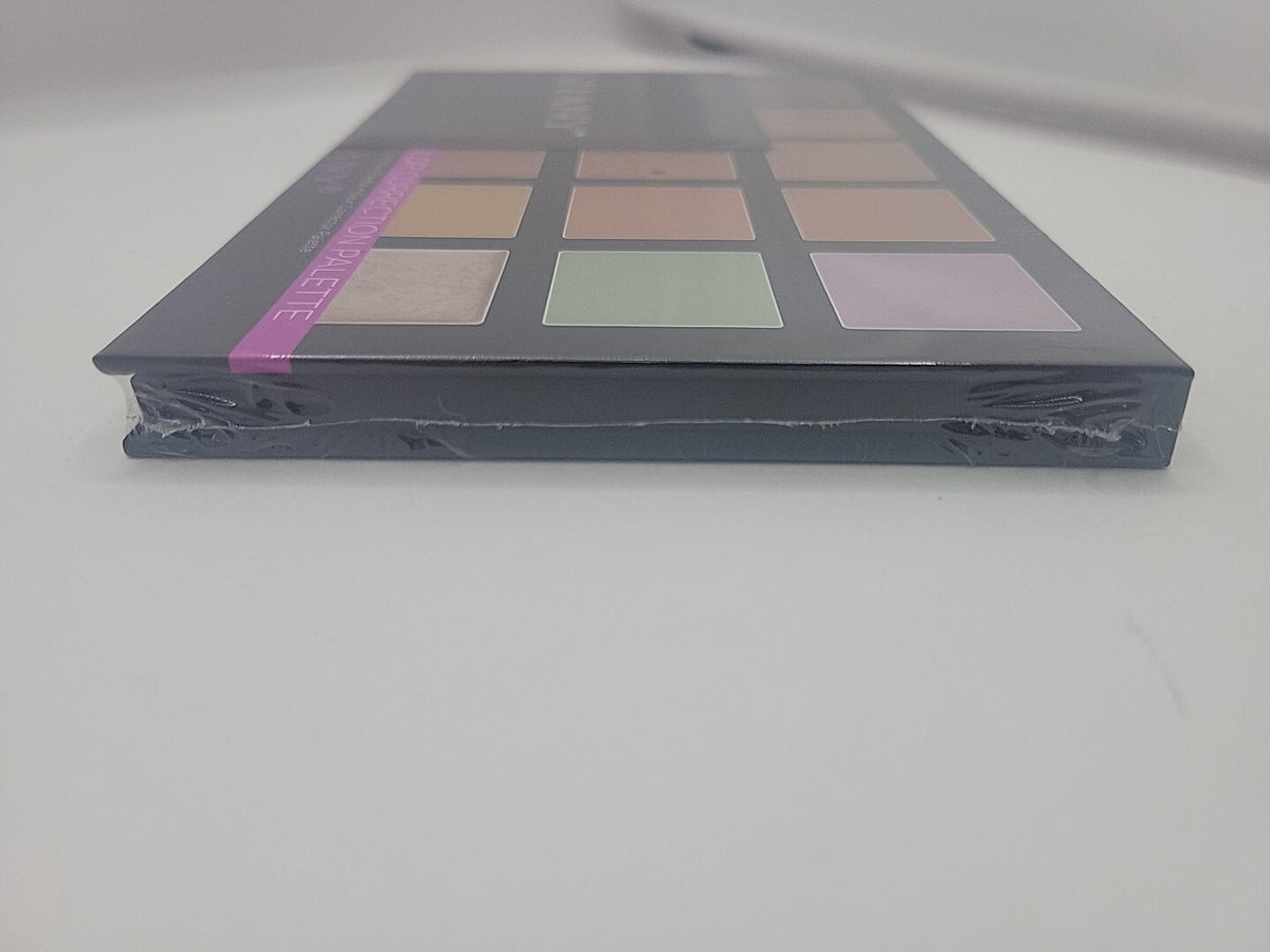 4-Layer Contour and Highlight Makeup Set with Refills - Factory Sealed