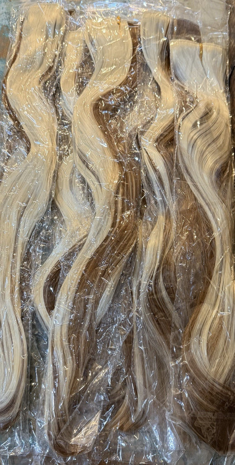 10 Pack Clip-In Hair Extensions Blonde & Brown 22 Inch Sealed Packs