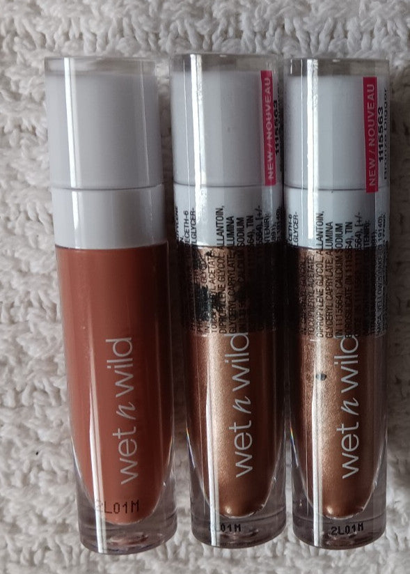 Wet n Wild Shadow Silk Liquid 16HR Eyeshadow & Megalast Matte Lipstick Duo