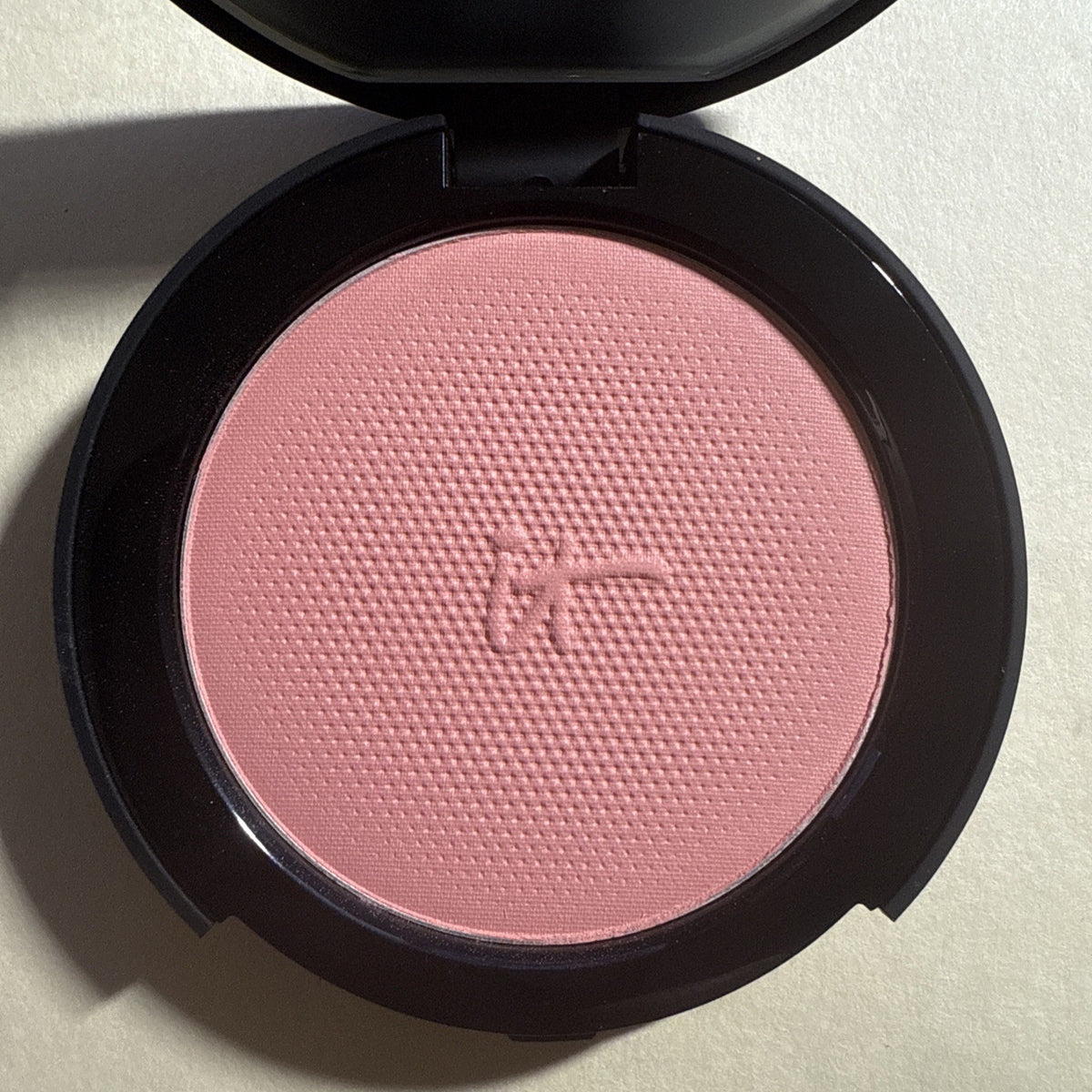 IT Cosmetics Bye Bye Pores Blush Natural Pink 0.192 oz. - Facial Makeup