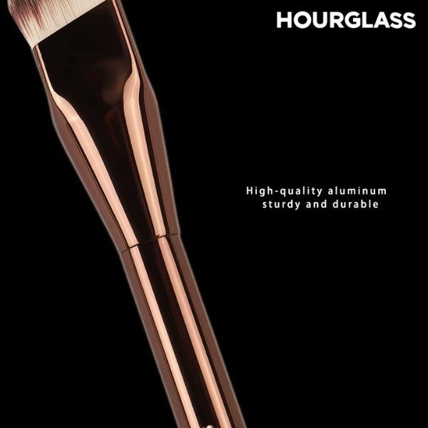 Angled Liquid Foundation Brush for Flawless Makeup Blending - Hourglass No.022