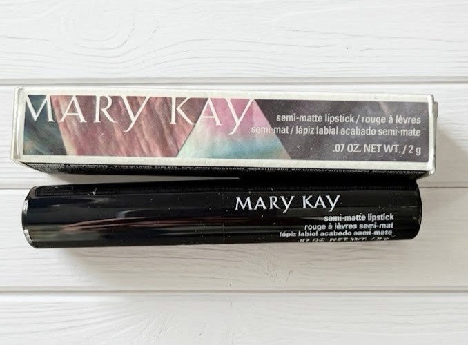 Mary Kay Semi-Matte Lipstick Pink Moonstone 0.07 oz New in Box