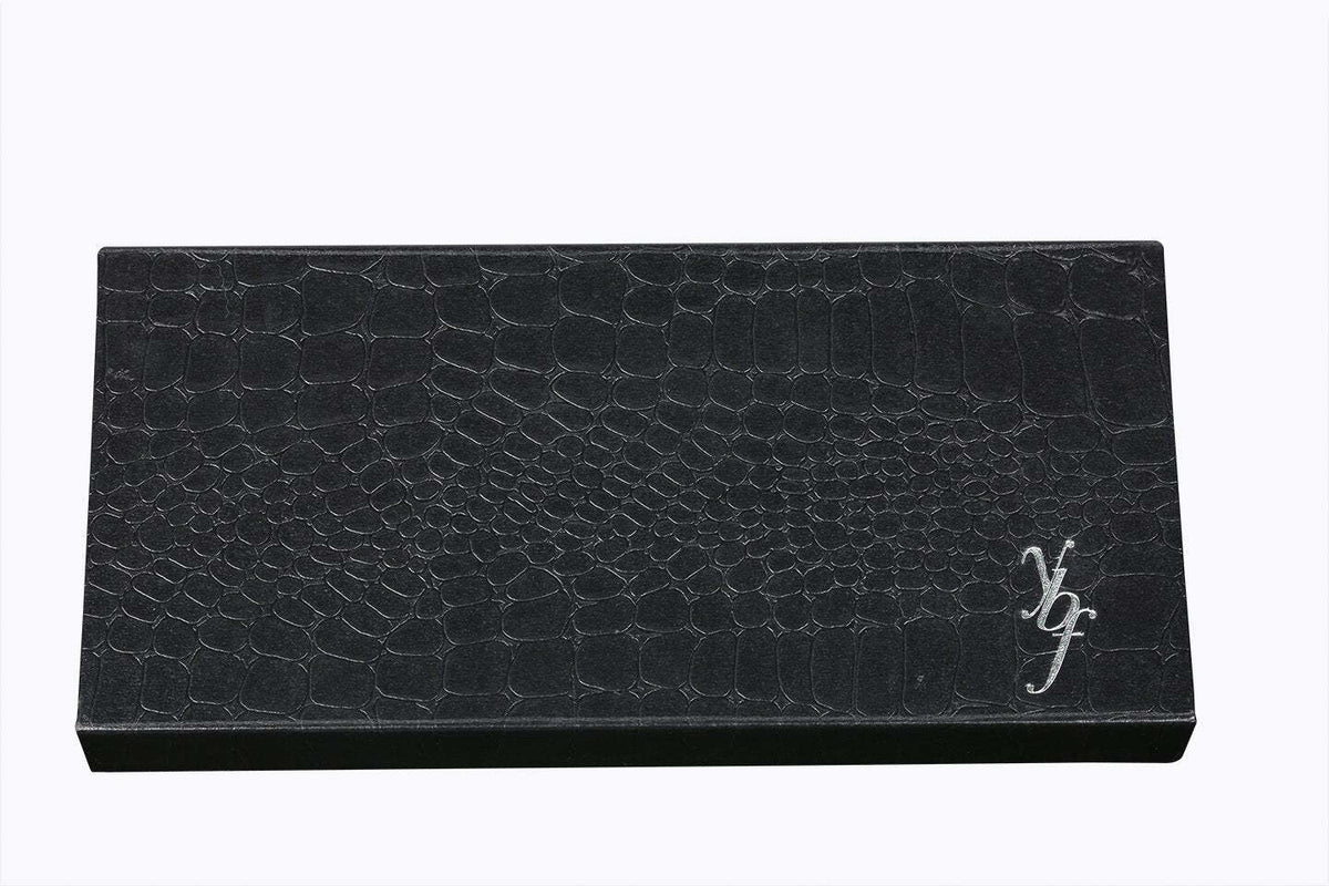 12-Color Eyeshadow Palette with Brush - Rock The Croc Makeup Set