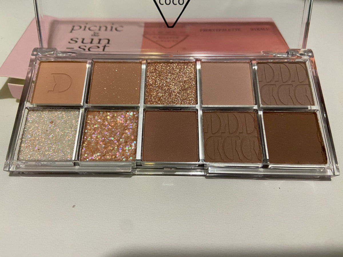 10-Color Glitter Eyeshadow Palette & Makeup Set - Vibrant Eye Makeup Collection